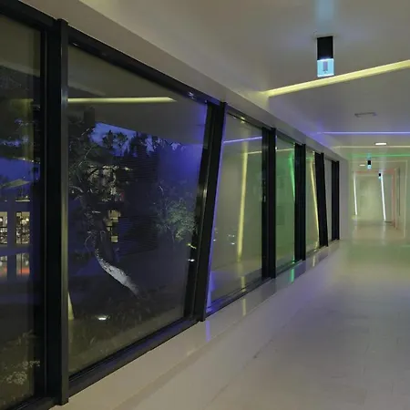 Stunning In With Sauna, 3 Bedrooms And Wifi Apartment *