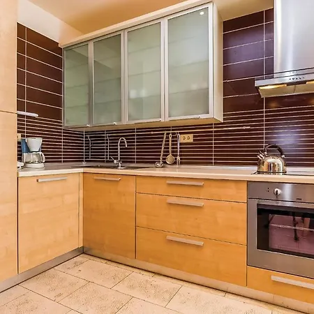 Stunning In With Sauna, 3 Bedrooms And Wifi Apartment
