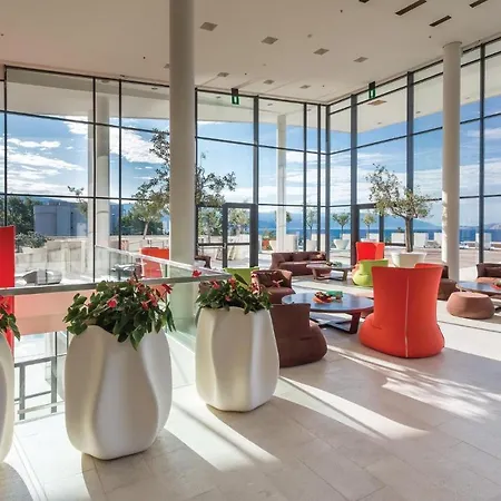 Apartment Stunning In With Sauna, 3 Bedrooms And Wifi Novi Vinodolski