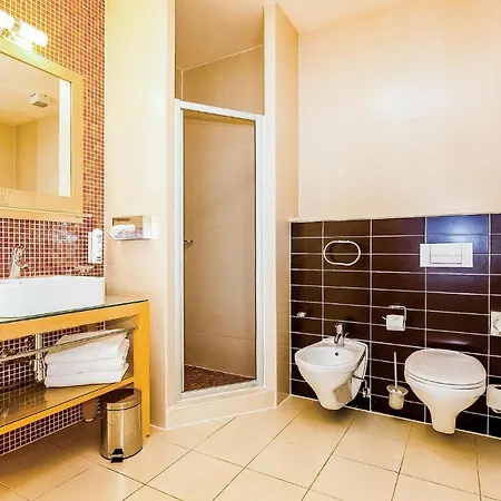 Stunning In With Sauna, 3 Bedrooms And Wifi Διαμέρισμα *