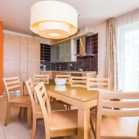 Stunning In With Sauna, 3 Bedrooms And Wifi