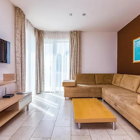 Διαμέρισμα Stunning In With Sauna, 3 Bedrooms And Wifi *